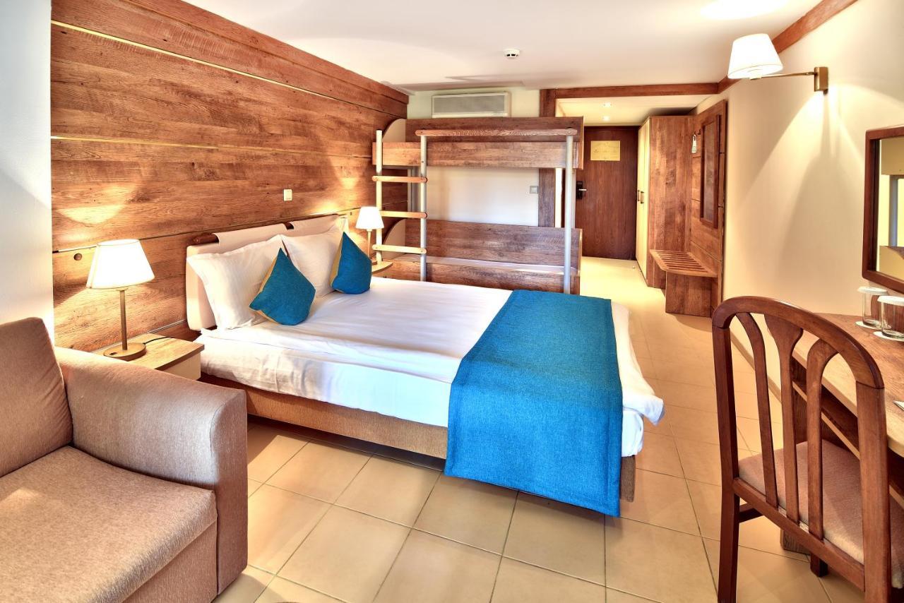 Les Magnolias Hotel Primorsko Luaran gambar