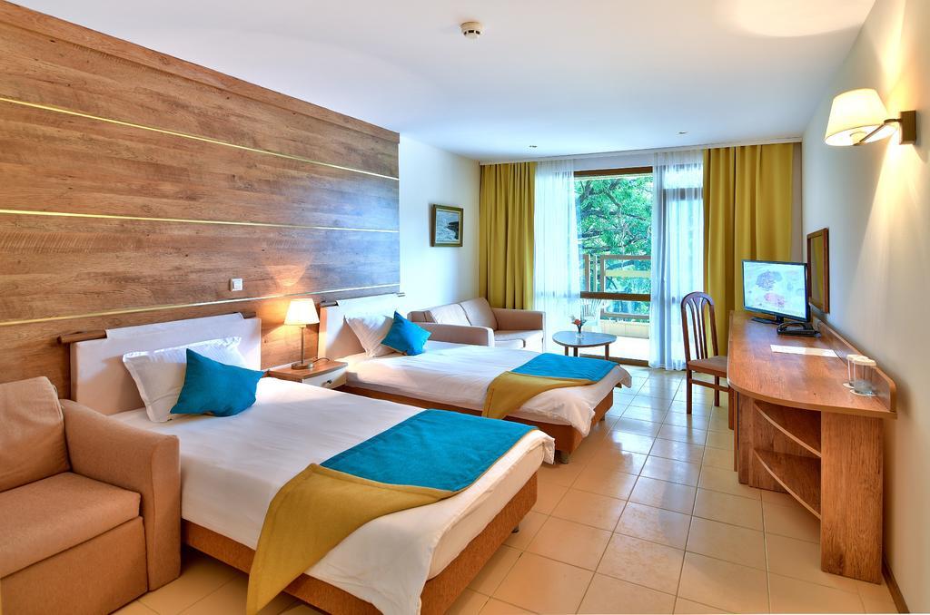 Les Magnolias Hotel Primorsko Luaran gambar
