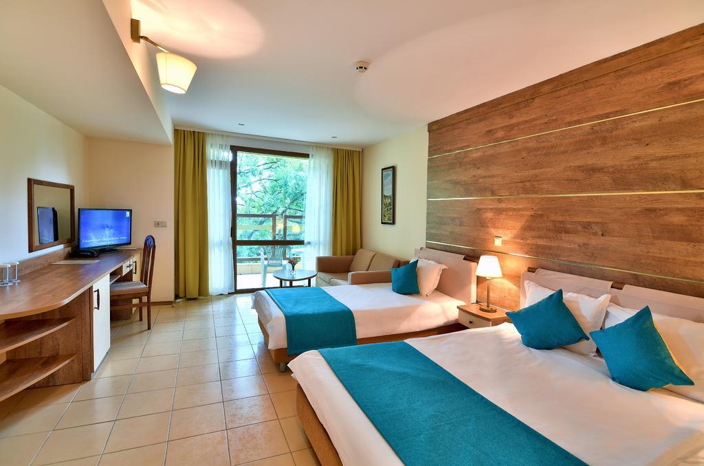 Les Magnolias Hotel Primorsko Luaran gambar